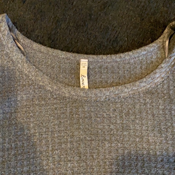 Cold Shoulder Top - Picture 3 of 4